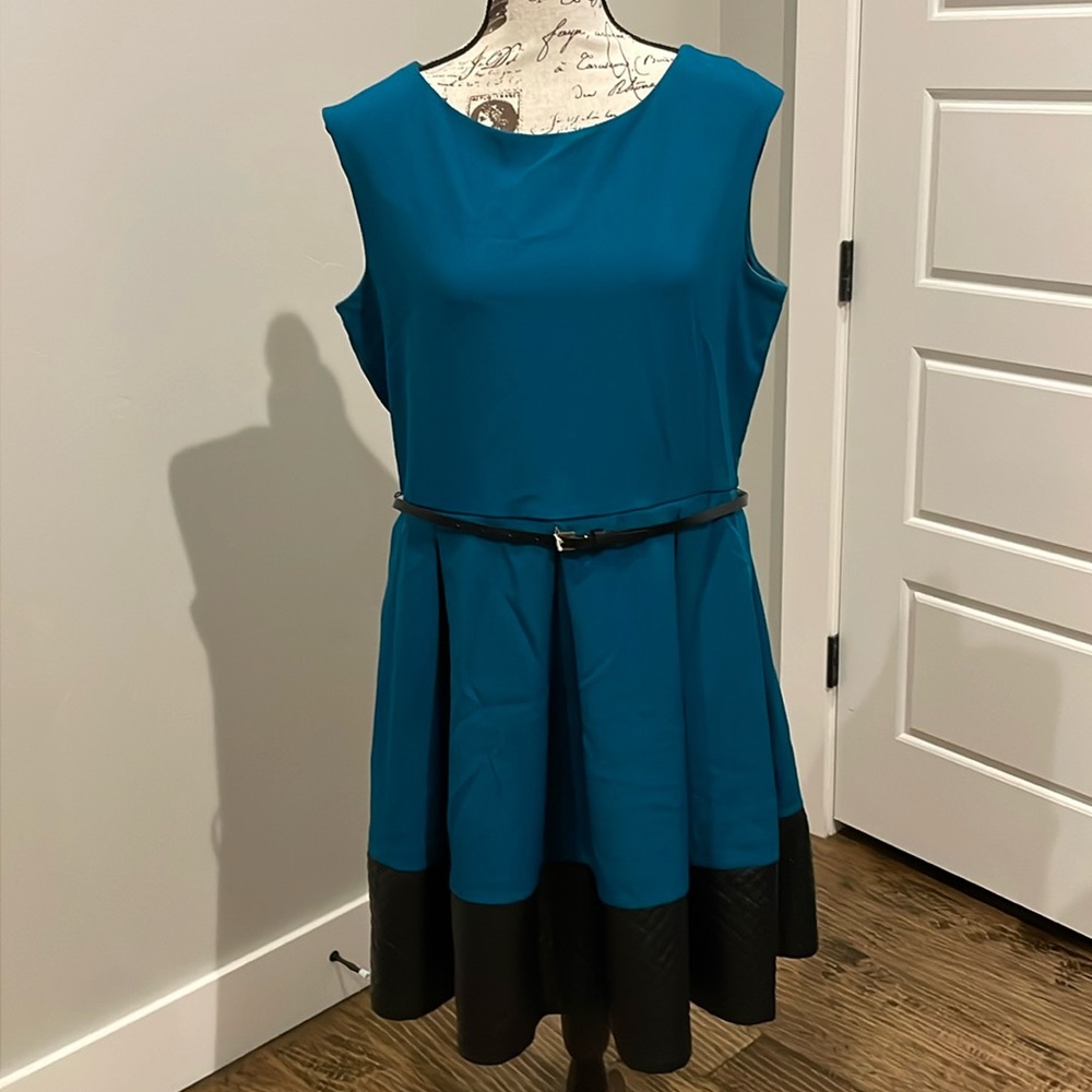 Tiana B teal size 16 A-line dress